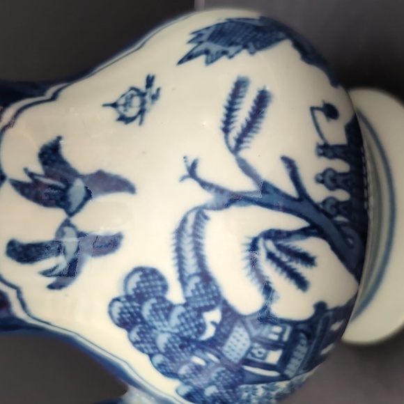 Antique Chinese Qianlong Flow Blue Porcelain/Pottery Mini Pitcher. - Picture 5 of 9